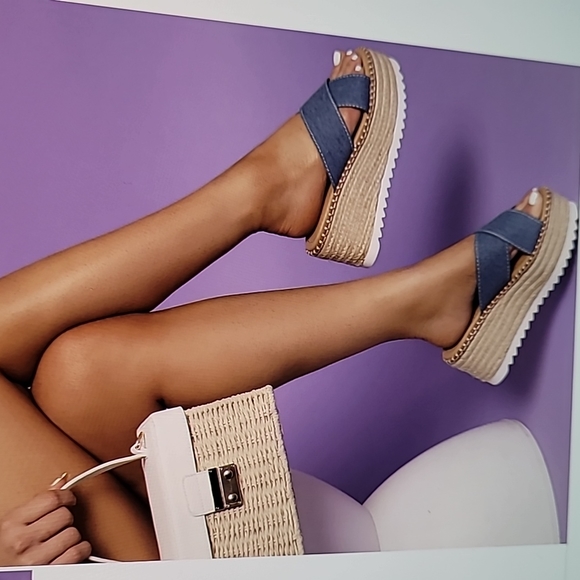 Soda Shoes - 🎄🎄WEDGES-DENIM 👡 SANDAL SZ  7🎄🎄🎄🎄